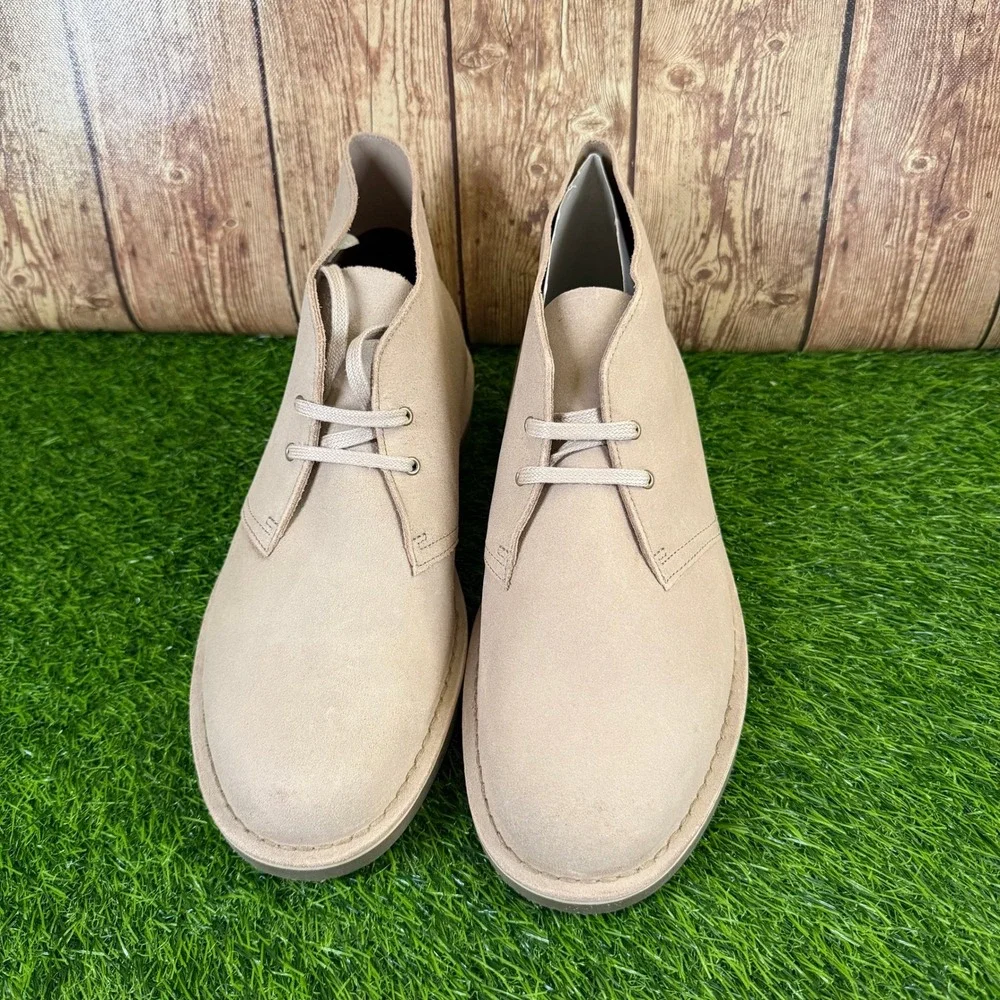 Clarks Shepton Desert Boot Mens size 12 M Taupe Distressed Suede Chukka Lace Up